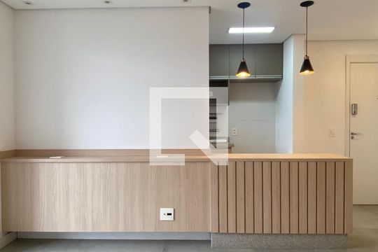 Apartamento para alugar com 3 quartos, 70m² em Continental, Osasco