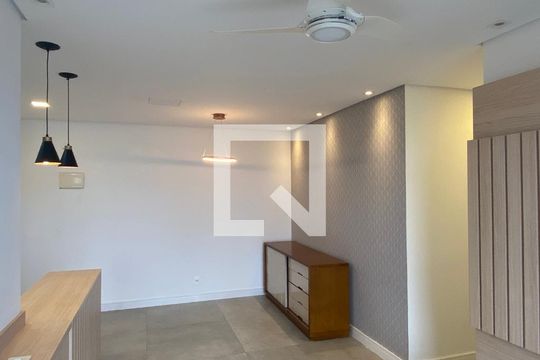Sala - Cozinha de apartamento para alugar com 3 quartos, 70m² em Continental, Osasco