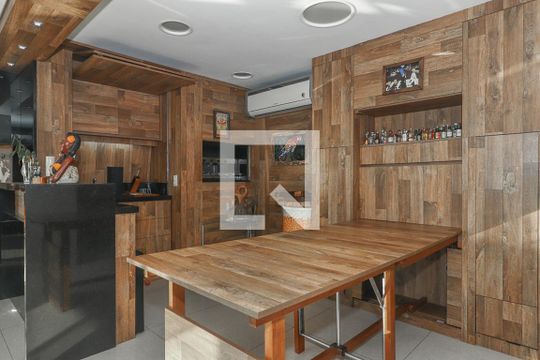 Sala de apartamento à venda com 2 quartos, 200m² em Passo D’areia, Porto Alegre