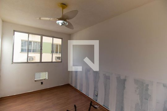 Quarto 1 de apartamento à venda com 3 quartos, 60m² em Maria Paula, Niterói