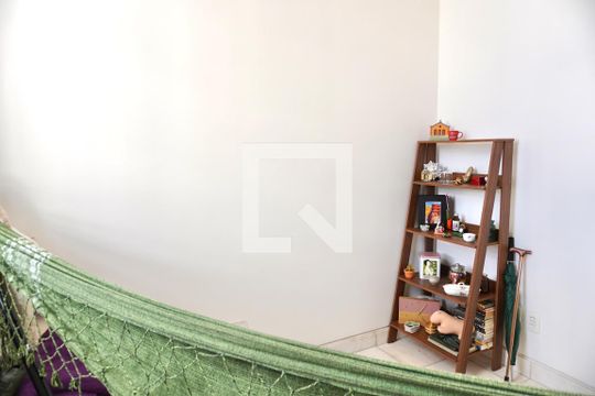 Suíte  de apartamento à venda com 2 quartos, 75m² em Savassi, Belo Horizonte