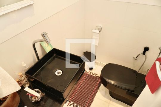 Banheiro da Suíte de apartamento à venda com 2 quartos, 75m² em Savassi, Belo Horizonte