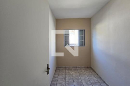 Quarto 02 de casa para alugar com 2 quartos, 75m² em Jardim Adriana, Guarulhos
