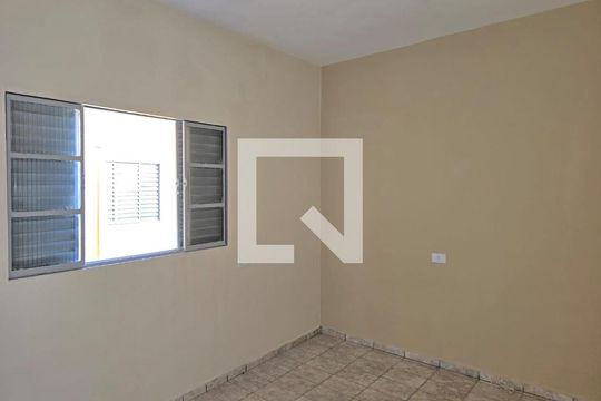 Quarto 01 de casa para alugar com 2 quartos, 75m² em Jardim Adriana, Guarulhos