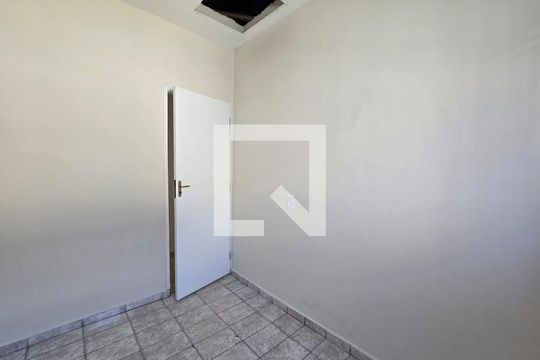 Quarto 02 de casa para alugar com 2 quartos, 75m² em Jardim Adriana, Guarulhos