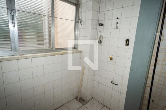 Cozinha de apartamento para alugar com 2 quartos, 77m² em Passo D’areia, Porto Alegre