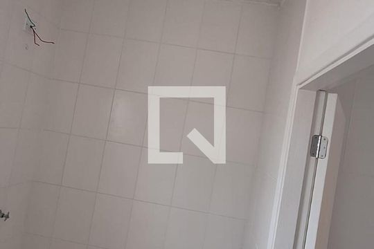 Casa de Condomínio para alugar com 2 quartos, 65m² em Água Espraiada, Cotia