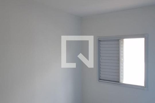 Casa de Condomínio para alugar com 2 quartos, 65m² em Água Espraiada, Cotia