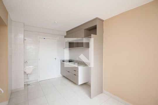 Sala / Cozinha  de apartamento para alugar com 2 quartos, 35m² em Vila Maria, São Paulo