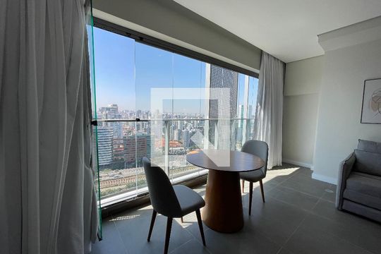 Studio/Sala/Quarto de kitnet/studio para alugar com 1 quarto, 36m² em Butantã, São Paulo
