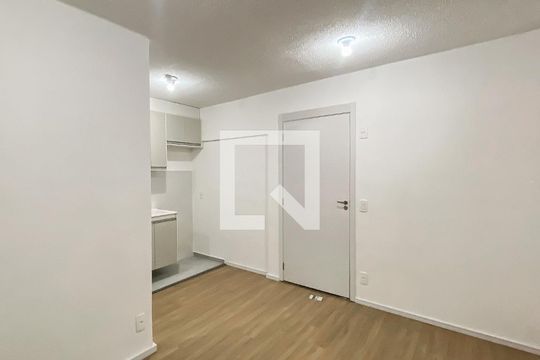 Sala  de apartamento à venda com 2 quartos, 39m² em Vila Campanela, São Paulo