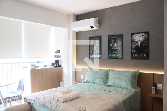 Quarto de kitnet/studio para alugar com 1 quarto, 26m² em Água Branca, São Paulo
