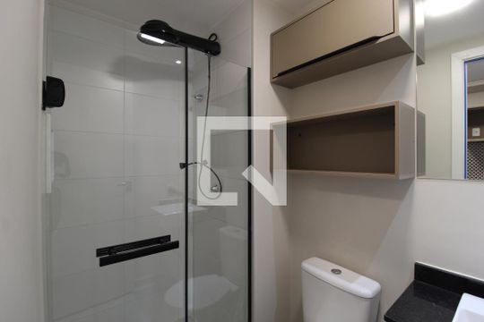 Banheiro de kitnet/studio para alugar com 1 quarto, 25m² em Vila Olímpia, São Paulo