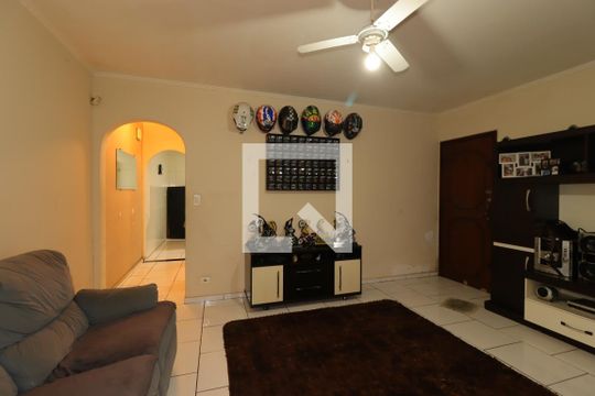 Casa à venda com 4 quartos, 200m² em Vila Floresta, Santo André