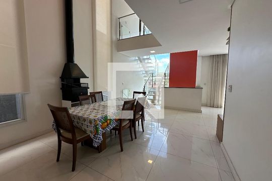 Sala de Jantar de casa de condomínio à venda com 5 quartos, 252m² em Suru, Barueri