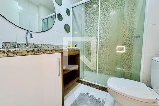 Banheiro de apartamento à venda com 3 quartos, 116m² em Charitas, Niterói