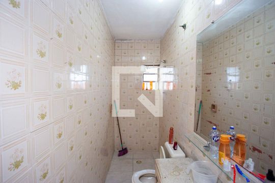 Banheiro Casa 1 de casa à venda com 3 quartos, 180m² em Casa Grande, Diadema
