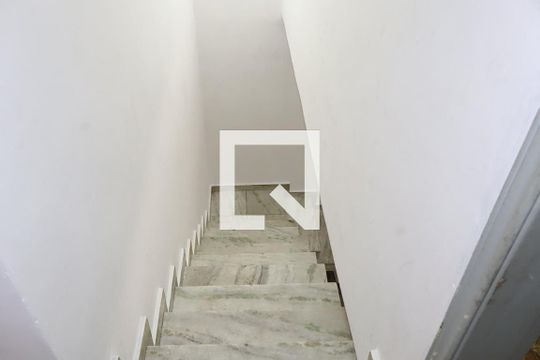 Corredor de casa à venda com 4 quartos, 270m² em Vila Darli, São Paulo