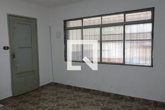 Sala de casa à venda com 4 quartos, 270m² em Vila Darli, São Paulo