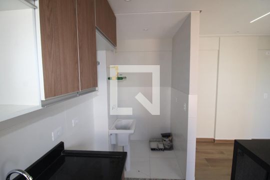 Sala / Cozinha de apartamento à venda com 2 quartos, 42m² em Vila Pauliceia, São Paulo