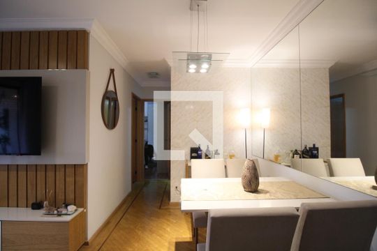 Sala de apartamento para alugar com 2 quartos, 60m² em Santo Amaro, São Paulo