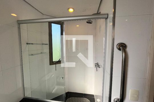 Banheiro de apartamento à venda com 4 quartos, 139m² em Vila Sonia, São Paulo