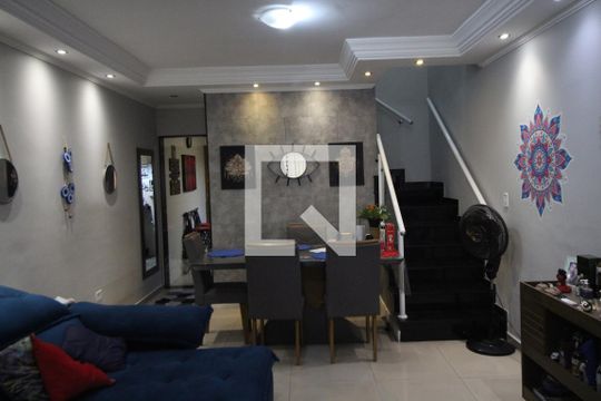 Casa à venda com 3 quartos, 120m² em São Lucas, São Paulo