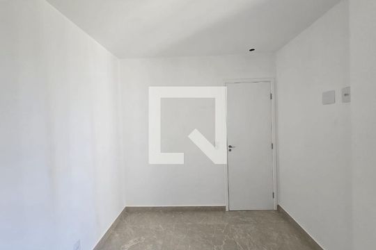 Quarto 01 de apartamento à venda com 2 quartos, 44m² em Picanço, Guarulhos
