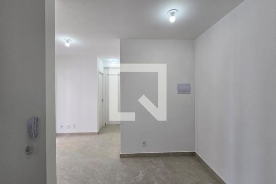 Sala de apartamento à venda com 2 quartos, 44m² em Picanço, Guarulhos