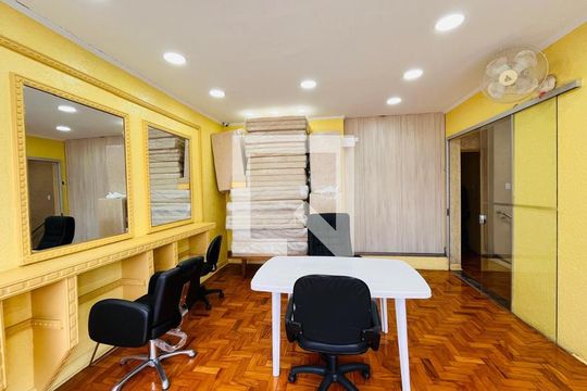 Quarto de casa à venda com 4 quartos, 410m² em Penha de França, São Paulo