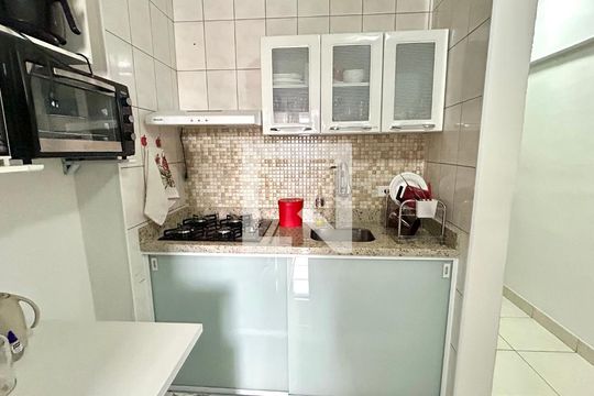 Sala e Cozinha de kitnet/studio à venda com 1 quarto, 29m² em Centro, Guarulhos