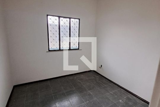 Quarto 1 de apartamento para alugar com 2 quartos, 100m² em Floresta, Nova Iguaçu