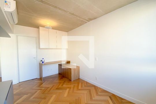 Suíte 1 de apartamento para alugar com 2 quartos, 59m² em Vila Ipojuca, São Paulo