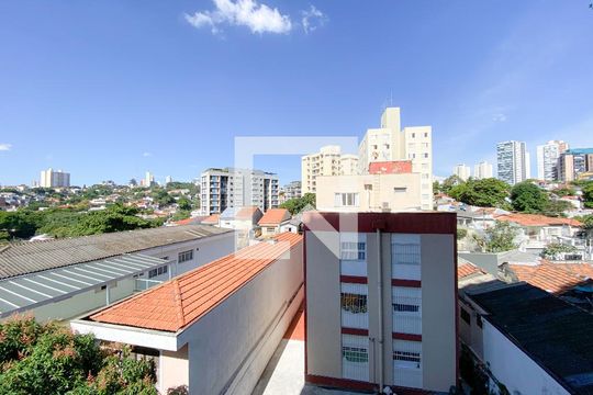 Sala de apartamento para alugar com 2 quartos, 59m² em Vila Ipojuca, São Paulo