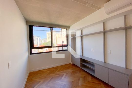 Suíte 1 de apartamento para alugar com 2 quartos, 59m² em Vila Ipojuca, São Paulo
