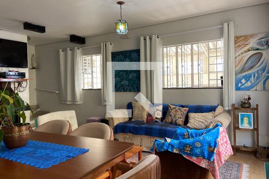 Sala de casa à venda com 4 quartos, 240m² em Vila Gomes, São Paulo