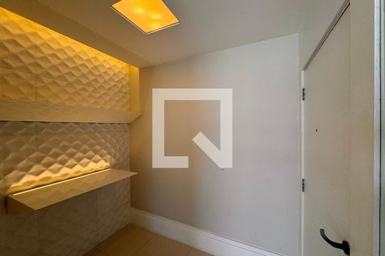 Sala de apartamento para alugar com 4 quartos, 260m² em Barra da Tijuca, Rio de Janeiro