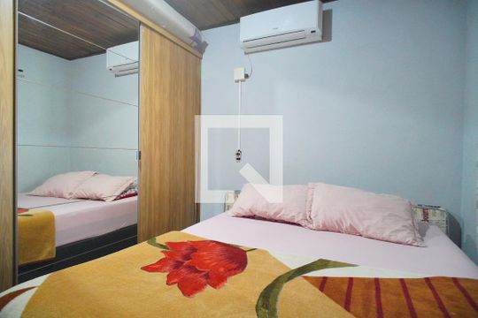 Quarto  de casa à venda com 1 quarto, 50m² em Vicentina, São Leopoldo