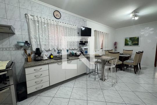Cozinha de casa à venda com 3 quartos, 200m² em Bela Vista, Osasco