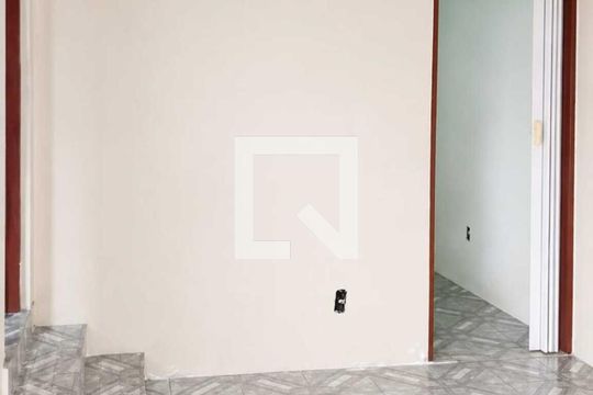 Casa para alugar com 1 quarto, 45m² em Olinda, Nilópolis