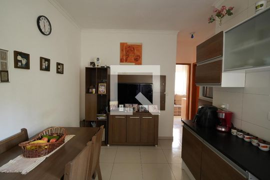 Sala de apartamento para alugar com 2 quartos, 72m² em Vila Floresta, Santo André