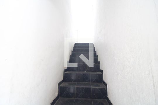 Escada / entrada de casa à venda com 2 quartos, 120m² em Jardim Belcito, São Paulo