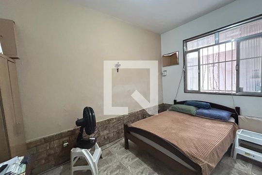 Quarto 1 de casa à venda com 3 quartos, 156m² em Vila Valqueire, Rio de Janeiro