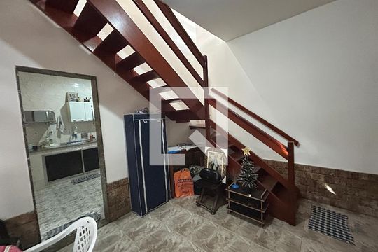 Casa à venda com 3 quartos, 156m² em Vila Valqueire, Rio de Janeiro