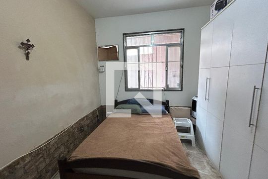 Quarto 1 de casa à venda com 3 quartos, 156m² em Vila Valqueire, Rio de Janeiro