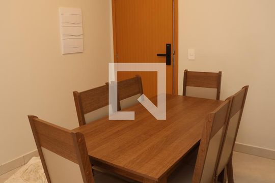 mesa de jantar de apartamento à venda com 2 quartos, 60m² em Setor Oeste, Goiânia