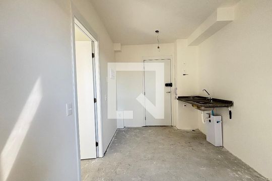 Sala/Cozinha de apartamento à venda com 1 quarto, 24m² em Vila Nova Conceição, São Paulo