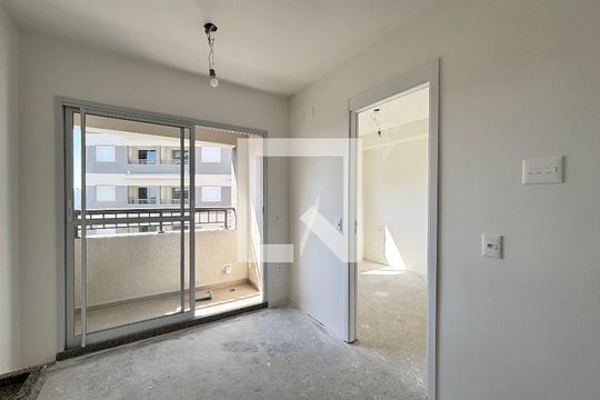 Sala/Cozinha de apartamento à venda com 1 quarto, 24m² em Vila Nova Conceição, São Paulo