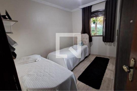 Casa para alugar com 3 quartos, 130m² em Alvorada, Contagem