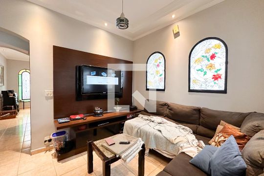 Sala de Estar de casa para alugar com 2 quartos, 185m² em Parque Terra Nova Ii, São Bernardo do Campo